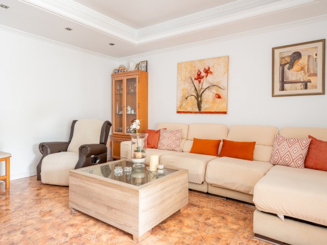 Huoneisto, Nueva Andalucia, R5131159