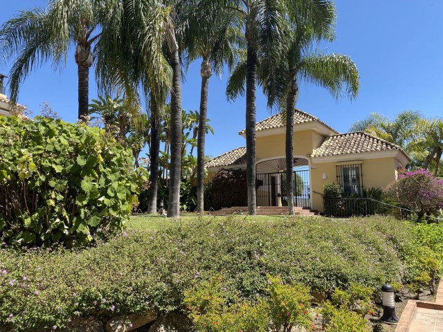 3 Bedrooms Apartment in Guadalmina Alta