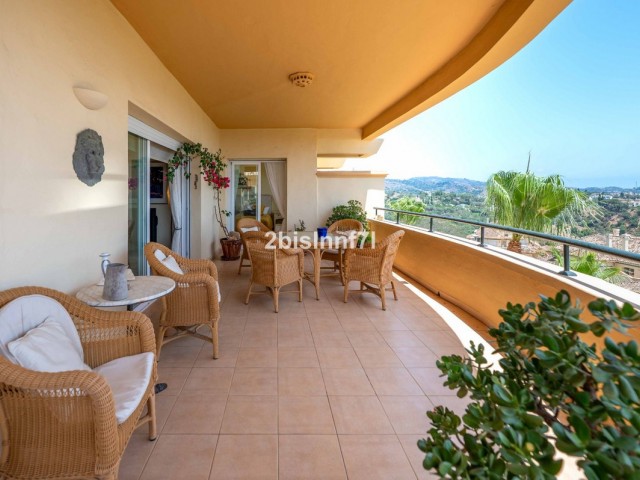 3 Bedrooms Apartment in Elviria