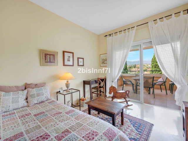 3 Bedrooms Apartment in Elviria