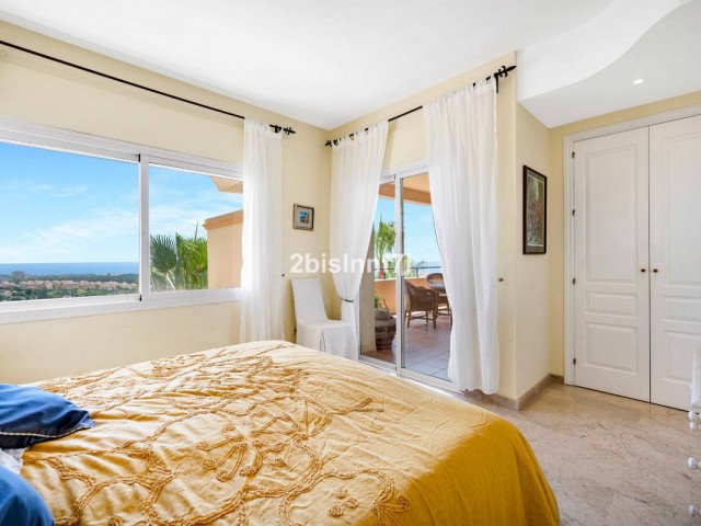 3 Bedrooms Apartment in Elviria