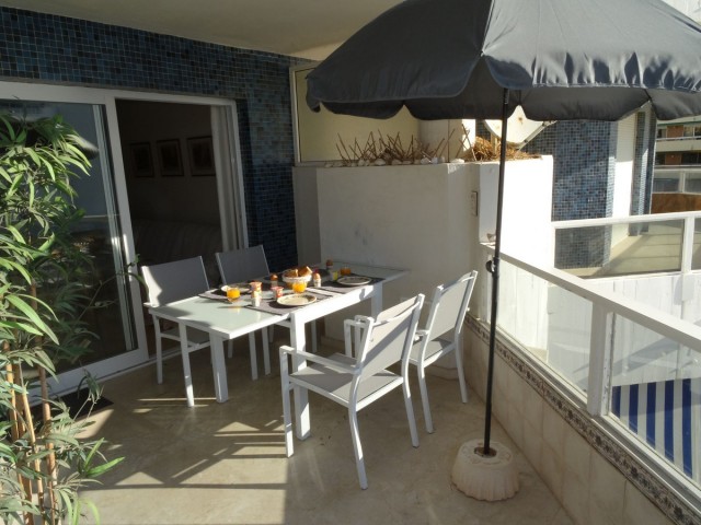 2 Schlafzimmer Apartment in La Carihuela