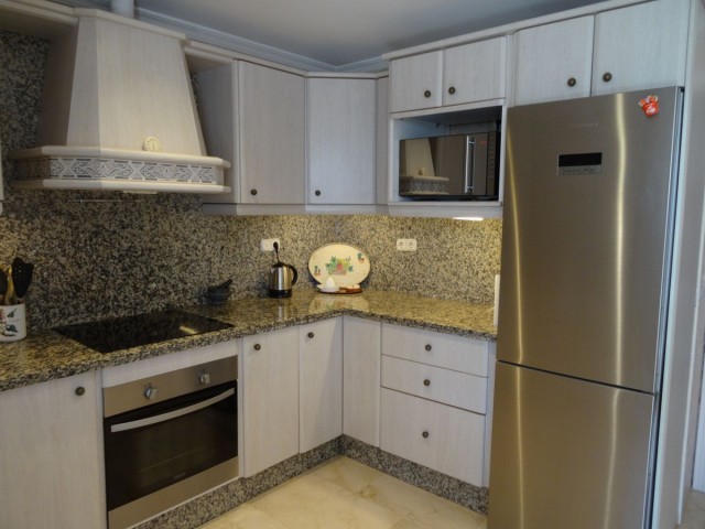 2 Schlafzimmer Apartment in La Carihuela