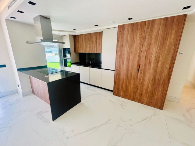 3 Schlafzimmer Apartment in San Pedro de Alcántara