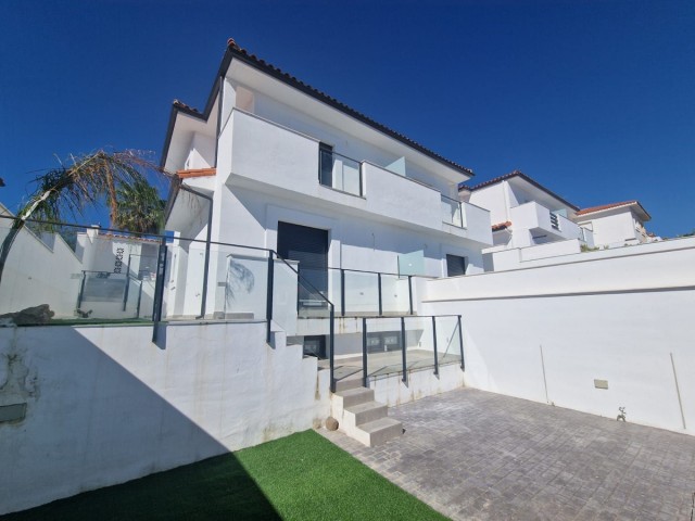 Villa con 2 Dormitorios  en Manilva