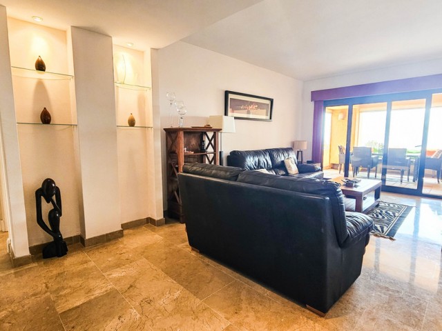 Apartamento con 2 Dormitorios  en La Duquesa