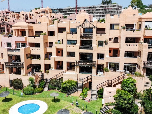Apartamento con 2 Dormitorios  en La Duquesa