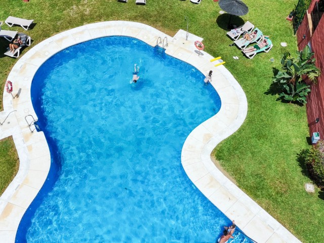 Apartamento con 2 Dormitorios  en La Duquesa