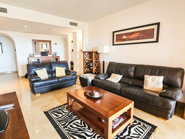 Apartamento con 2 Dormitorios  en La Duquesa