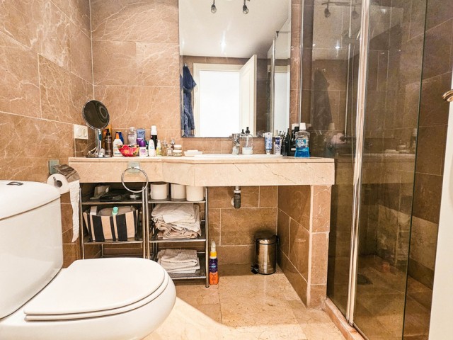 Apartamento con 2 Dormitorios  en La Duquesa