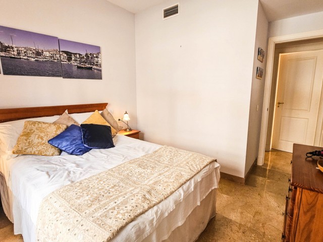 Apartamento con 2 Dormitorios  en La Duquesa
