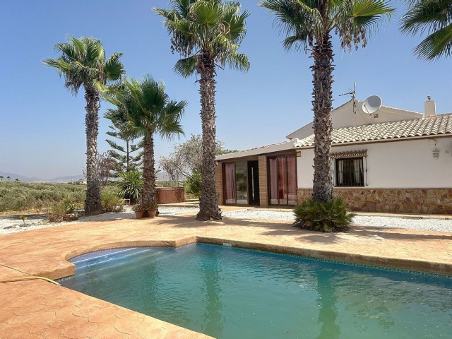 Villa, Alhaurín el Grande, R5130715
