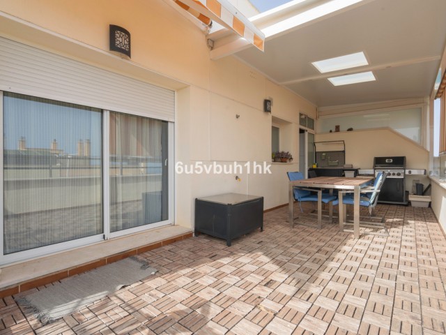 Ático con 4 Dormitorios  en El Pinillo