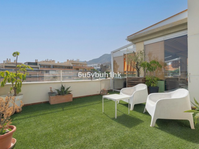 Ático con 4 Dormitorios  en El Pinillo