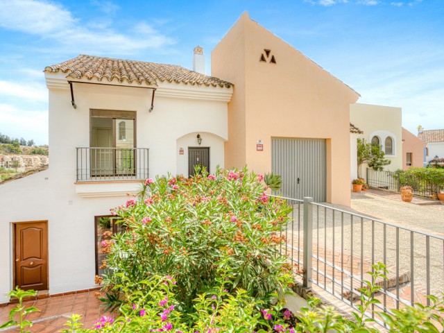 4 Slaapkamer Rijtjeshuis in Los Arqueros