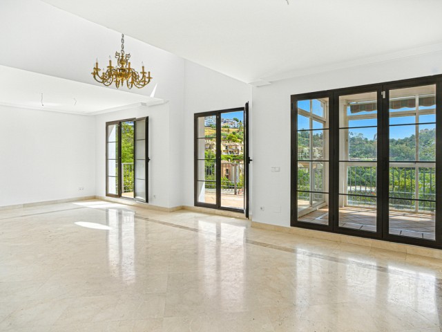 4 Slaapkamer Rijtjeshuis in Los Arqueros