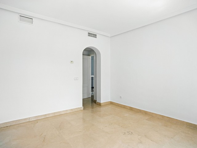 4 Slaapkamer Rijtjeshuis in Los Arqueros