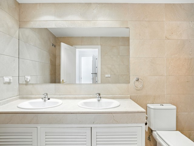 4 Slaapkamer Rijtjeshuis in Los Arqueros