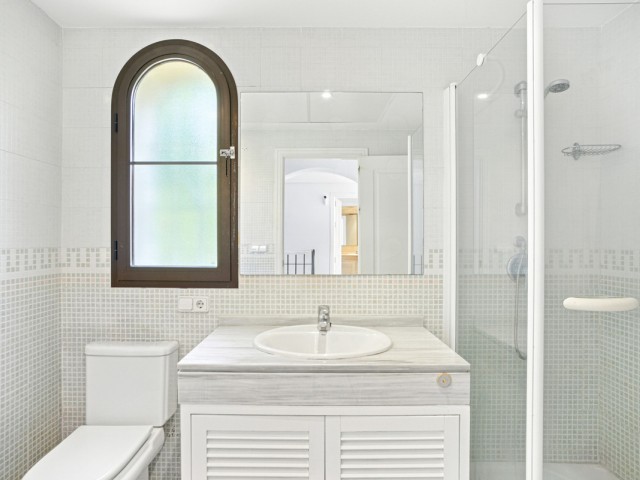 4 Slaapkamer Rijtjeshuis in Los Arqueros