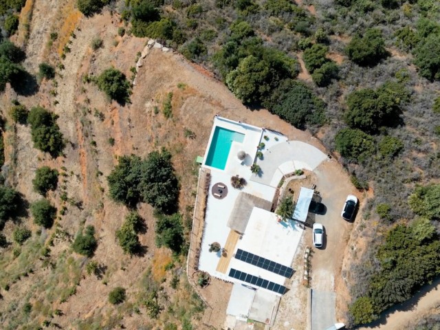 2 Makuuhuoneen Huvila Ojén