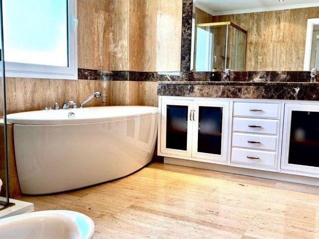3 Bedrooms Apartment in Marbella