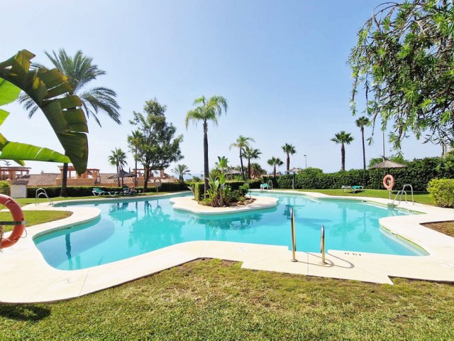 Maison mitoyenne avec 3 Chambres  à Estepona