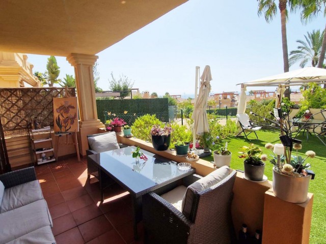 Maison mitoyenne avec 3 Chambres  à Estepona