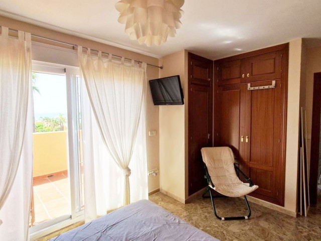 Maison mitoyenne avec 3 Chambres  à Estepona