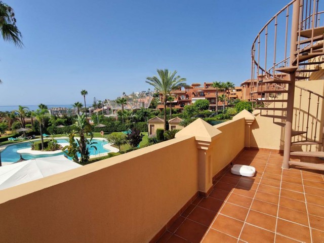 Maison mitoyenne avec 3 Chambres  à Estepona