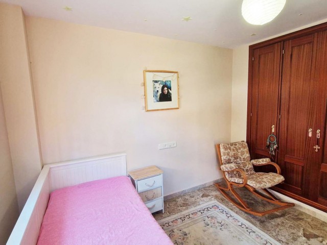 Maison mitoyenne avec 3 Chambres  à Estepona