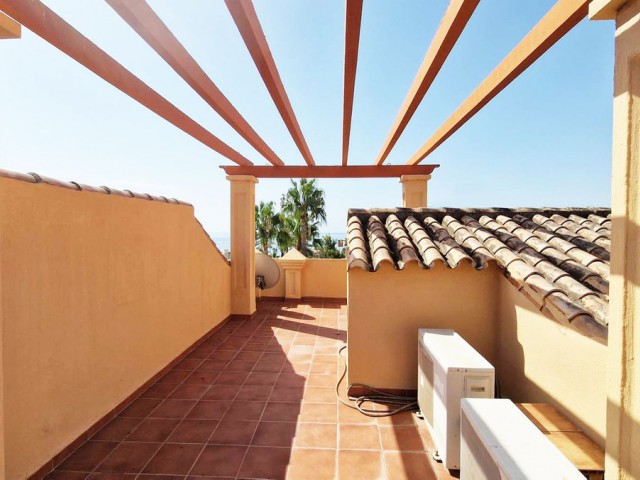 Maison mitoyenne avec 3 Chambres  à Estepona