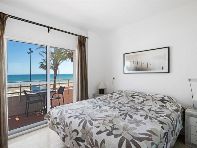 Apartamento con 3 Dormitorios  en Los Boliches