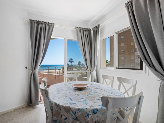 Apartamento con 3 Dormitorios  en Los Boliches