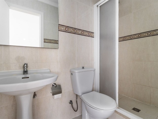 Apartamento con 3 Dormitorios  en Los Boliches