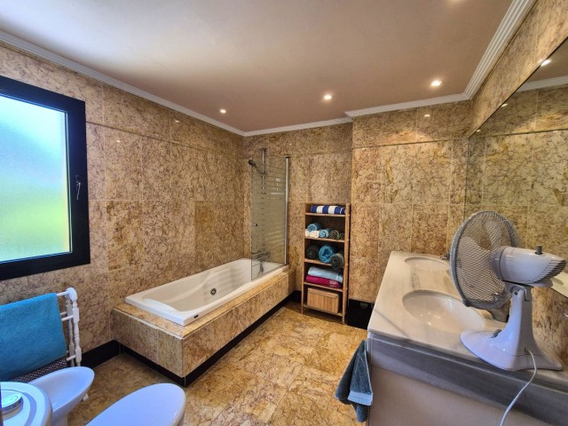 Ático con 2 Dormitorios  en Sotogrande Alto