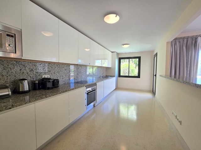 2 Schlafzimmer Apartment in Benahavís