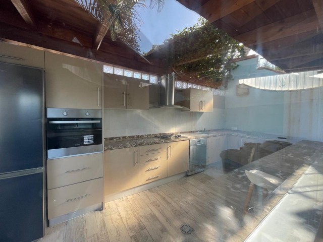 7 Soveroms Villa i Marbella