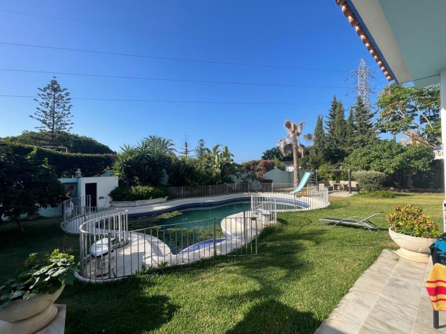 7 Soveroms Villa i Marbella