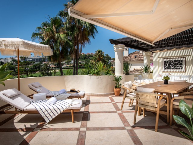 Appartement avec 3 Chambres  à Nueva Andalucía