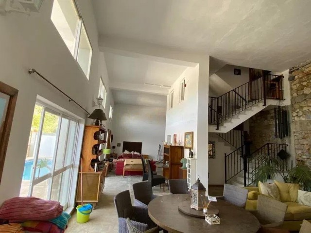 5 Schlafzimmer Villa in Ojén