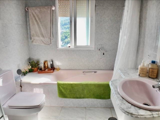 5 Soveroms Villa i Ojén