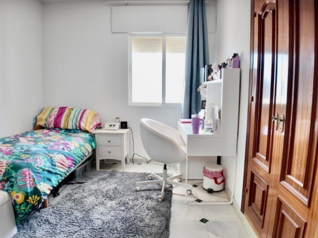 Villa avec 5 Chambres  à Ojén