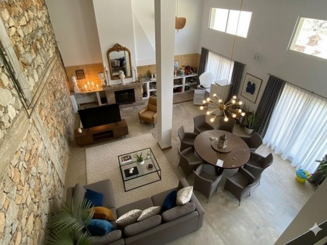 Villa avec 5 Chambres  à Ojén