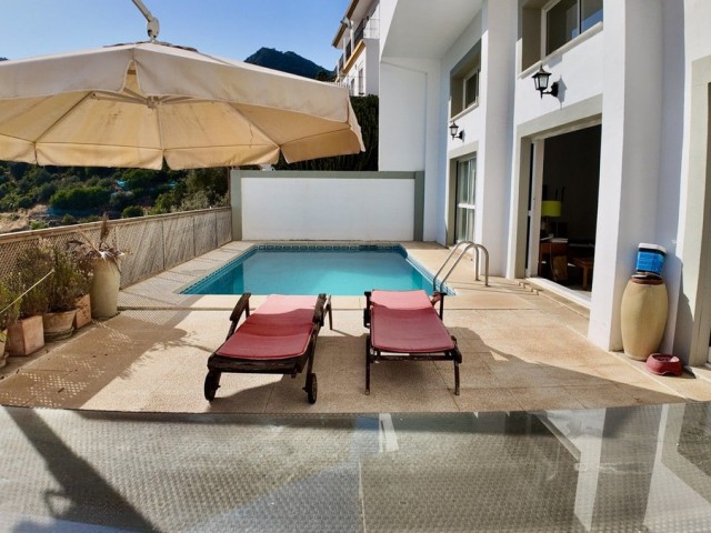 5 Schlafzimmer Villa in Ojén