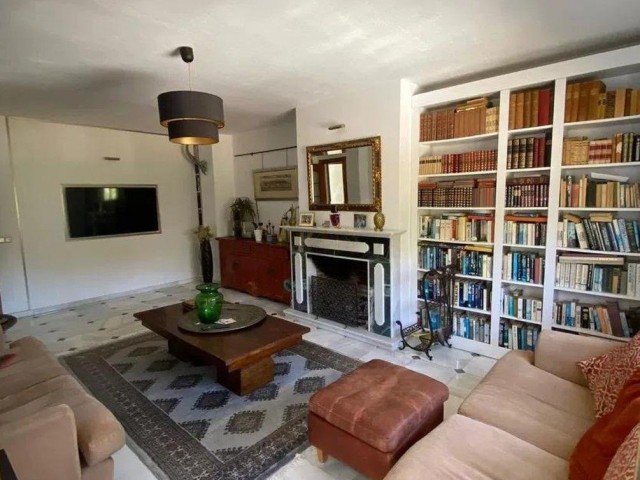 5 Schlafzimmer Villa in Ojén