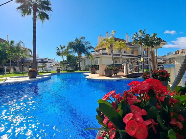 Appartement, Aloha, R5133199