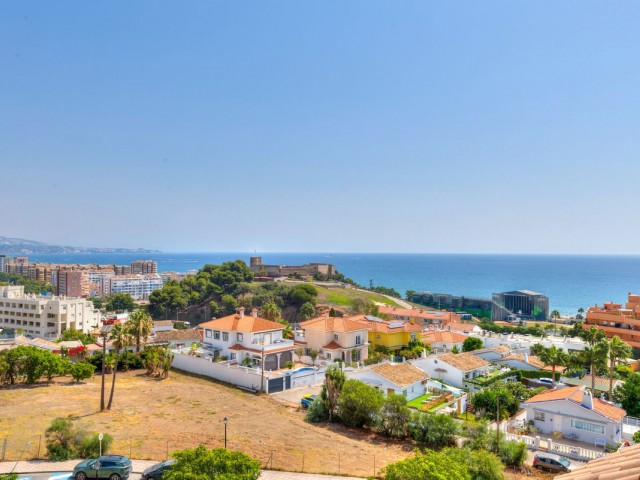Penthouse avec 2 Chambres  à Fuengirola