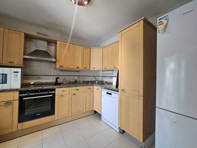 Maison mitoyenne avec 4 Chambres  à Estepona