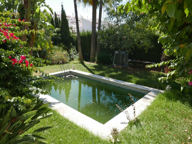 4 Schlafzimmer Villa in Nueva Andalucía