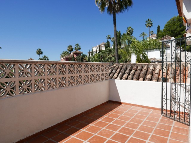 4 Schlafzimmer Villa in Nueva Andalucía